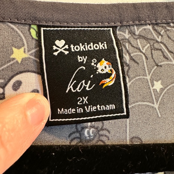 Halloween Tokidoki Scrub by Koi - Picture 3 of 3